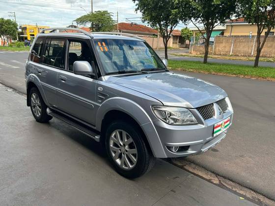 MITSUBISHI PAJERO TR4 2.0 4X4 16V 140CV FLEX 4P AUTOMÁTICO MITSUBISHI PAJERO TR4 2.0 4X4 16V 140CV FLEX 4P AUTOMÁTICO